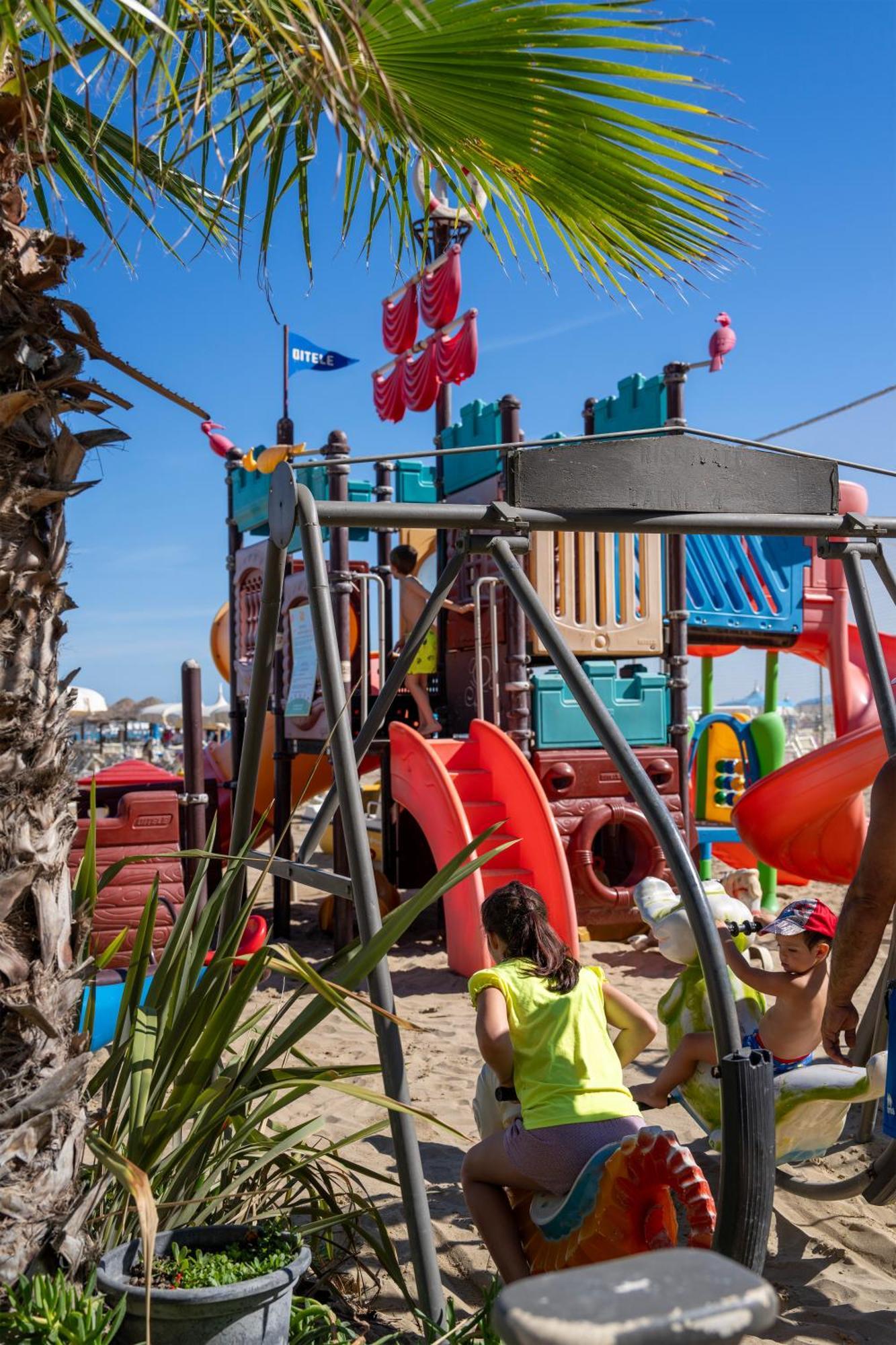 Hotel Thea Gabicce Mare Kültér fotó