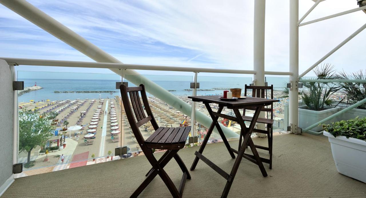 Hotel Thea Gabicce Mare Kültér fotó